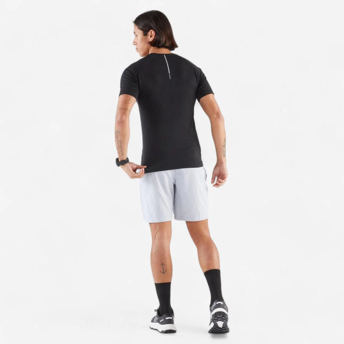CAMISETA DE RUNNING 500 CONFORT SLIM SIN COSTURAS NEGRO AHUMADO - Image 6