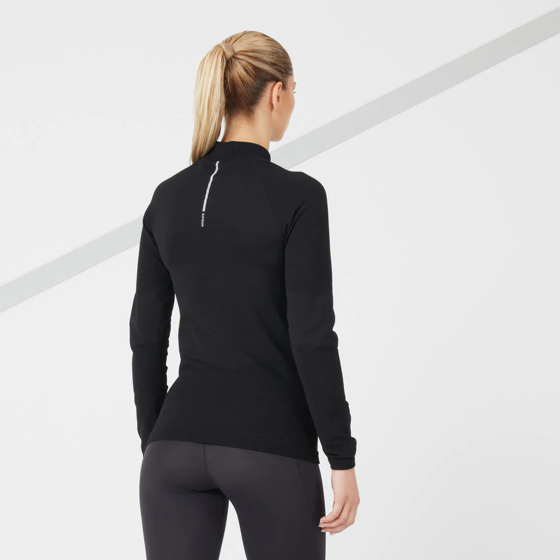 Camiseta running manga larga sin costuras Mujer Kiprun Skincare negro - Image 3