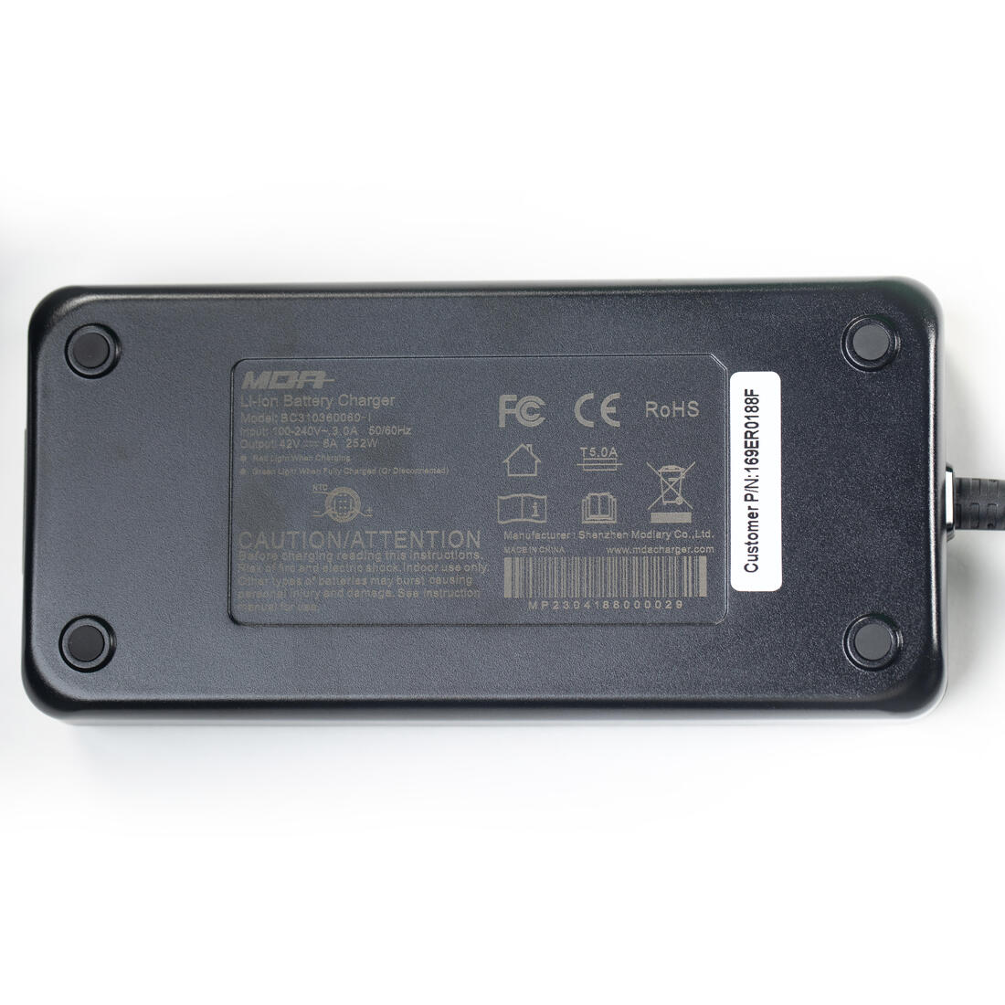 Cargador Batería 36 V 6 A E-EXPL/E-GRAVEL XPLR 900/E-LD 500/CARGO F900E - Image 2