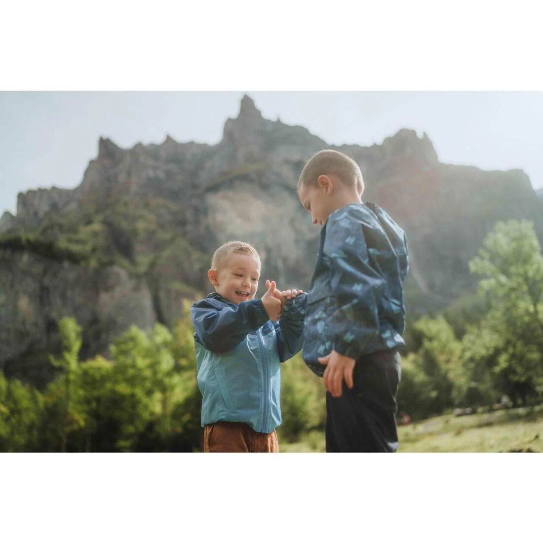 Chubasquero de montaña y trekking Niños 2-6 años Quechua MH100 - Image 15