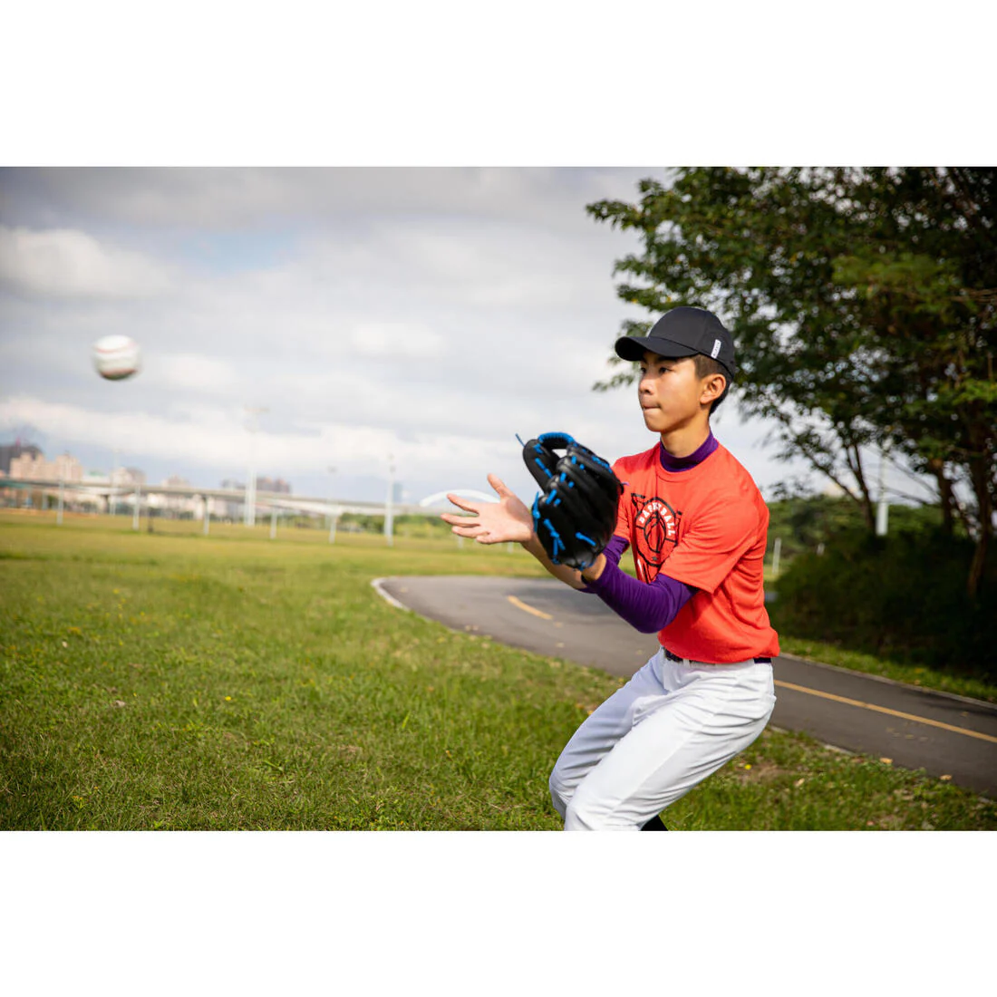 Guante Béisbol Kipsta BA150 mano derecha Negro Azul - Image 14