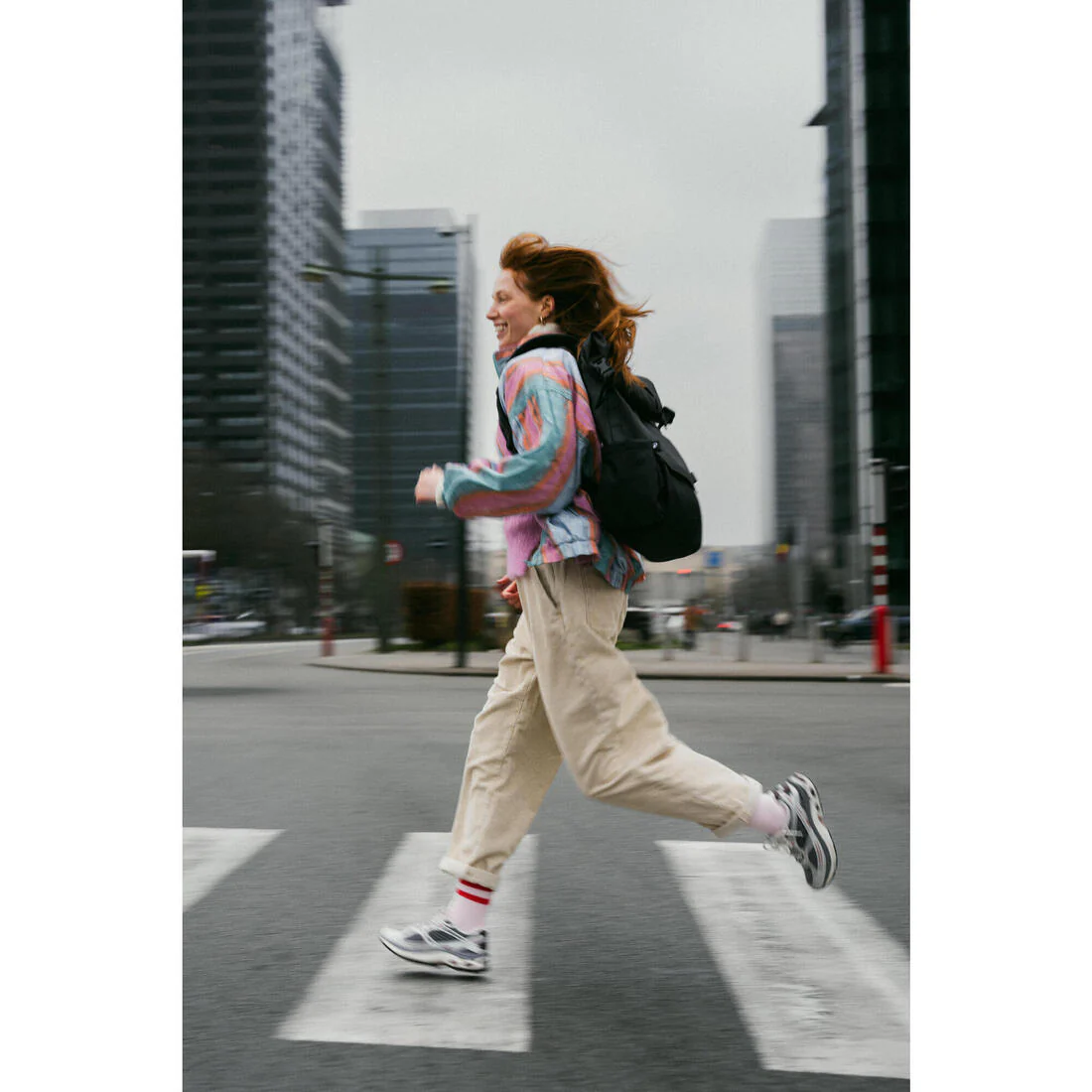 Mochila urbana 29L con bolsillo para ordenador Decathlon Rolltop - Image 12