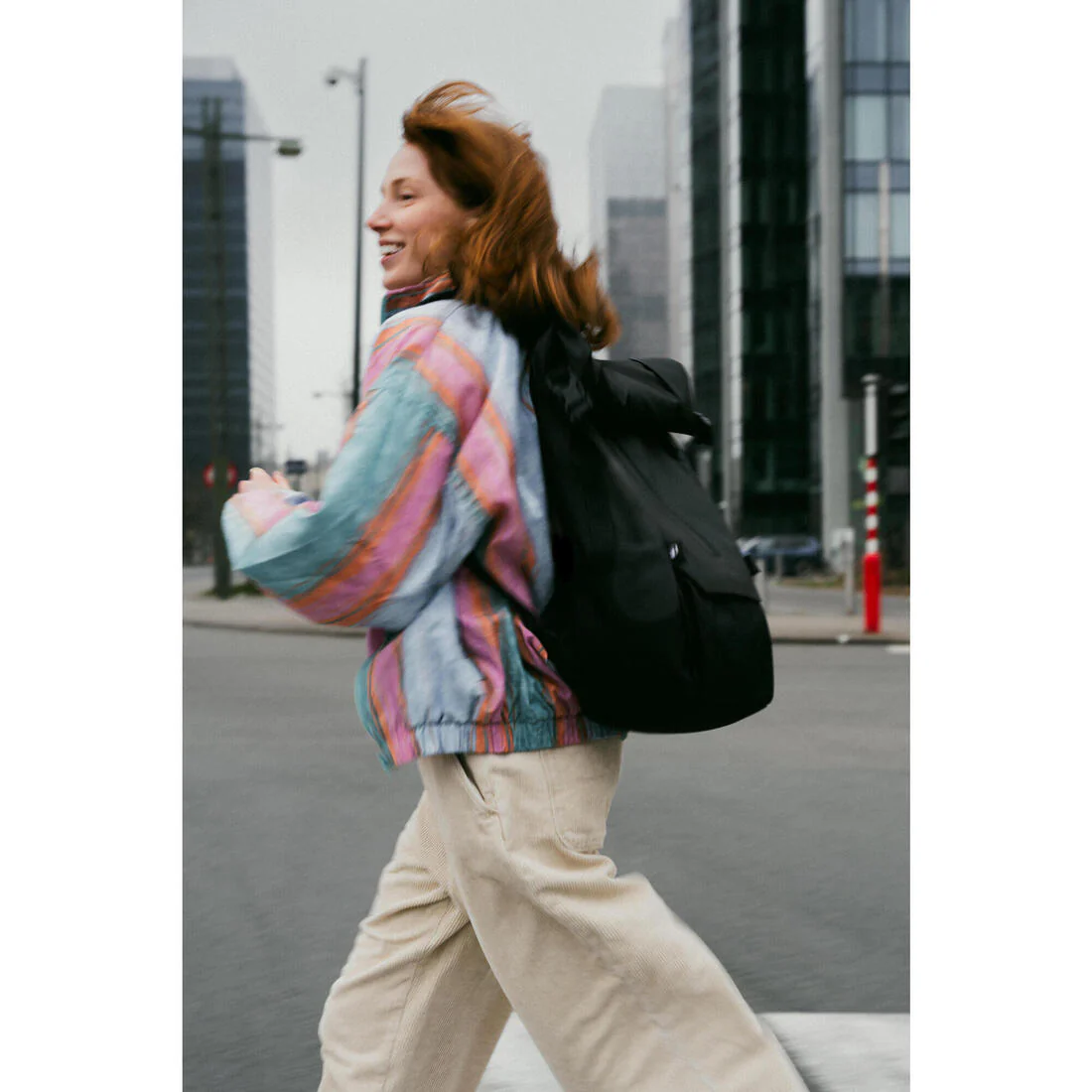 Mochila urbana 29L con bolsillo para ordenador Decathlon Rolltop - Image 13