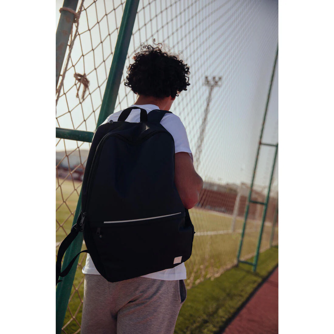 Mochila escolar 24L Kipsta Essential negro - Image 12