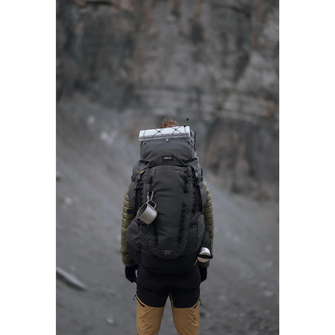 Mochila trekking Hombre 70 + 10L - MT900 Symbium - Image 14