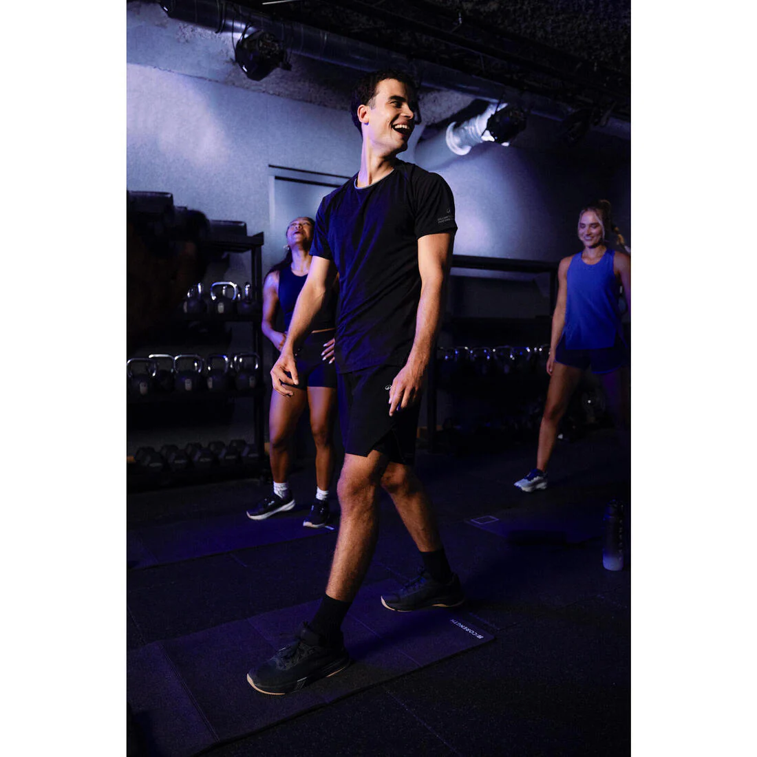 Pantalón Corto Cross Training Hombre Negro-Amarillo Celliant Transpirable Ligero - Image 9