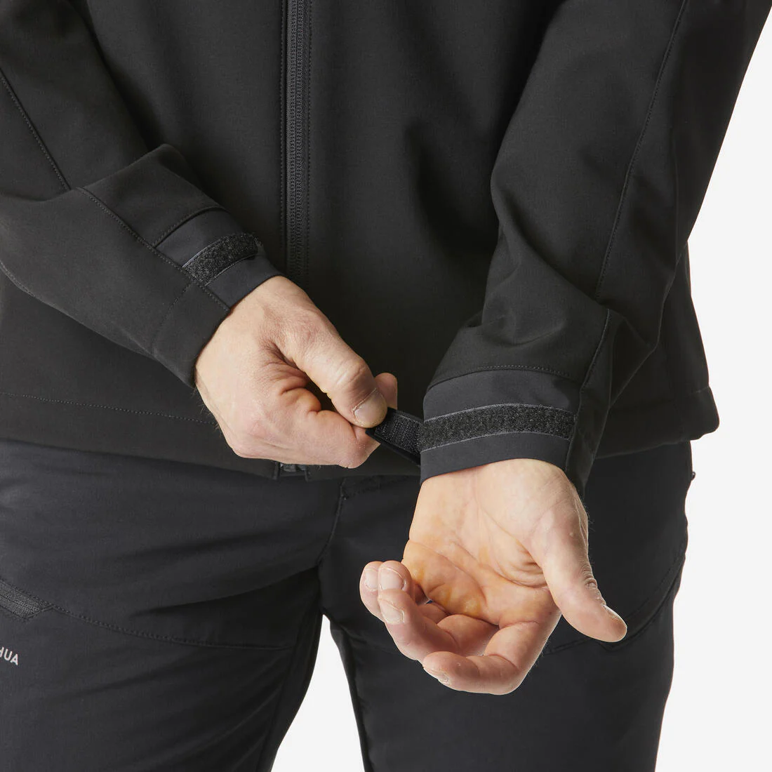 Softshell de montaña y trekking perlante cortavientos Hombre Forclaz MT500 - Image 6